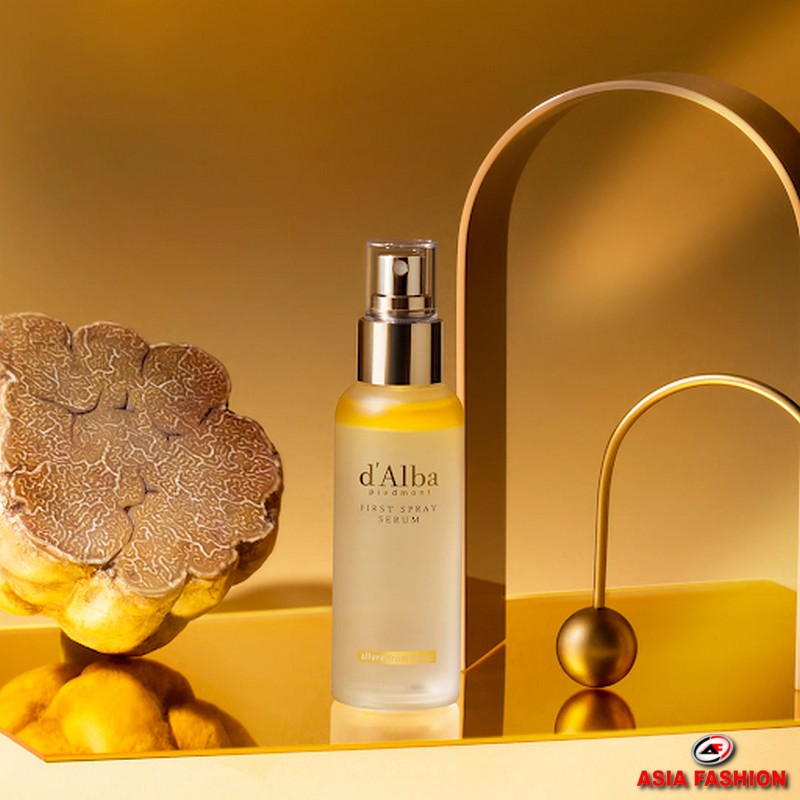 D'Alba The First Spray Serum là sản phẩm bán chạy Top 1 của thương hiệu với khả năng hồi sinh làn da mệt mỏi, giảm nếp nhăn, cấp ẩm tức rất tốt